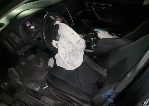 2015 Nissan Altima 2.5 from USA, damaged, VIN 121618